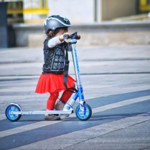 Offer guided tours for city sightseeing